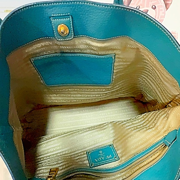 Prada Vitello Daino Leather 2-Way Tote Bag in a teal or green color - Picture 9 of 11